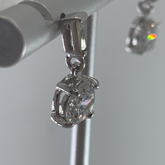 🧡 925 Sterling Silver CZ Earrings🧡 - Picture 2 of 4